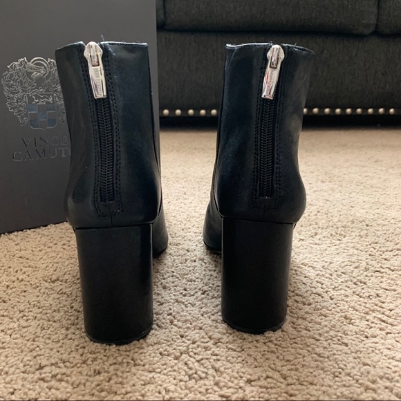 NEW 10 Vince Camuto Benedie Black Leather Bootie - Picture 11 of 13